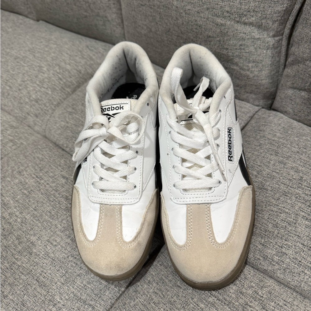 Reebok Woman’s White and Beige Sneakers